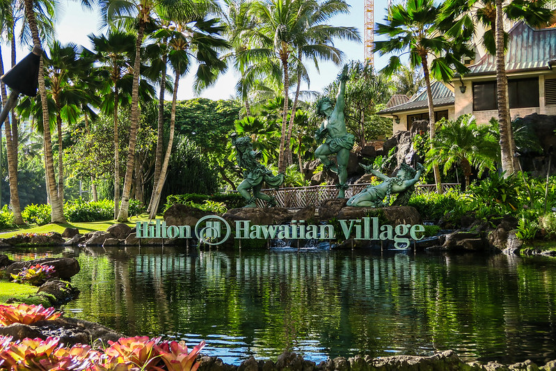 Hilton Hawaiian Village Sign & Fountains